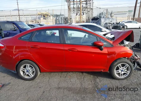 2018 Ford Fiesta Se z USA, uszkodzony, nr VIN 3FADP4BJ1JM135261